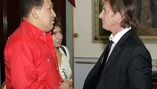 Seanas Pennas ir Hugo Chavezas