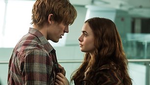 Lily Collins ir Samas Claflinas filme „Su meile, Rouzė“