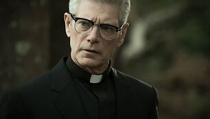 Stephenas Langas filme &bdquo;Apsėstieji&ldquo;