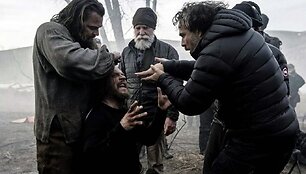 Leonardo DiCaprio ir režisierius Alejandro Gonzalezas Inarritu juostos &bdquo;Hju Glaso legenda&ldquo; filmavime