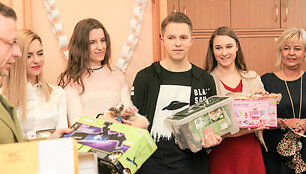 Popietė &bdquo;Kalėdos su knyga&ldquo; Kauno klinikinėje ligoninėje
