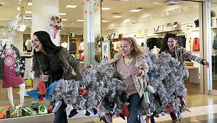 Mila Kunis, Kristen Bell ir Kathryn Hahn komedijoje „Blogos mamos ir jų Kalėdos“