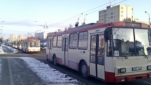 Ketvirtadienį dėl kontaktinio tinklo avarijos Vilniuje nevažiavo 11, 16 ir 19 mar&scaron;rutų troleibusai, gyventojai patyrė daugybę nemalonmų. 