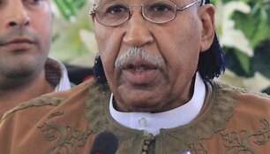 Kirenaikos laikinosios tarybos vadovas &scaron;eichas Ahmedas Zubairas al-Senussi