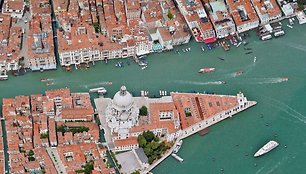 Viena iš geriausiai įvertintų „Google Earth“ nuotraukų – Venecijos (Italija) prieplauka.