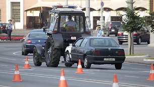 Minske vairuotojai protestavo prieš degalų brangimą