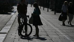 Dviratininkai laikinai negalės važinėti Laisvės alėja.