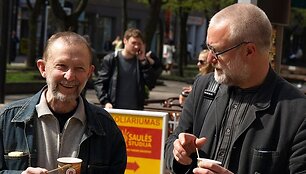 J.Gimberis ir A.Karalius (d.) į rimtas Kauno problemas žiūri pro humoro prizmę. 