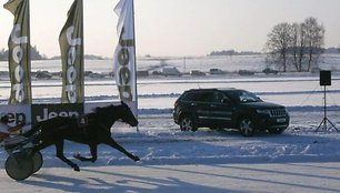 „Jeep“ visureigiai Sartų lenktynėse