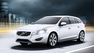 Hibridinis &bdquo;Volvo V60&ldquo;