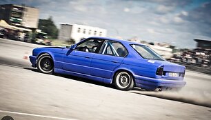 &bdquo;BMW drift &scaron;ou&ldquo; Kretingoje