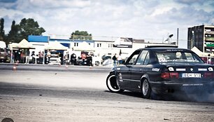&bdquo;BMW drift &scaron;ou&ldquo; Kretingoje
