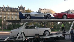 Pusiaujo Gvinėjos prezidento automobiliai konfiskuojami