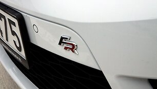 &bdquo;SEAT Leon&ldquo; su &bdquo;FR Line&ldquo; apdaila