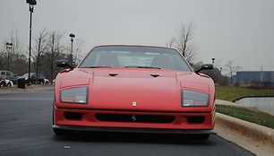 Kokybiška „Ferrari F40“ kopija