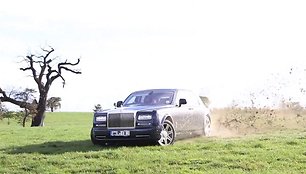 „Rolls-Royce Phantom“ slysta per veją