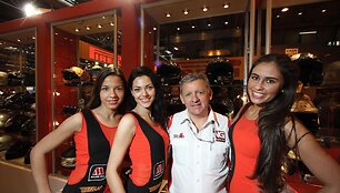 Colino McRea &scaron;turmanas Nicky Gristas su &bdquo;Fast Lap&ldquo; merginomis