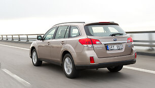 Atnaujintas &bdquo;Subaru Outback&ldquo;