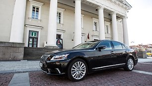 „Lexus LS 600h“