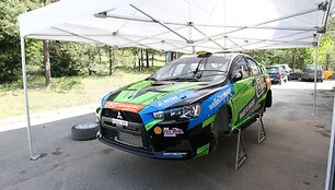 &bdquo;Wellmann rally team&ldquo; komandos &bdquo;Mitsubishi Lancer Evo X&ldquo;