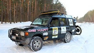 „Budapest-Bamako“ ralyje startuosiantis „Land Rover Discovery“