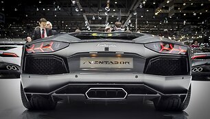 &bdquo;Lamborghini Aventador&ldquo; Ženevos automobilių parodoje