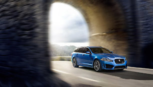 „Jaguar XFR-S“ universalas