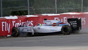 Felipe Massos ir Sergio Perezo avarija Kanados F-1 lenktynėse