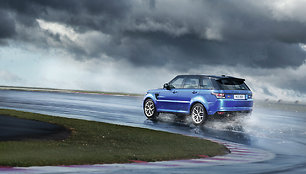 Galingiausias istorijoje „Land Rover“: „Range Rover Sport SVR“