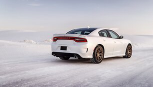 Greičiausias sedanas pasaulyje: &bdquo;Dodge Charger SRT Hellcat&ldquo;