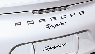 &bdquo;Porsche Boxster Spyder&ldquo; premjera Niujorko automobilių parodoje