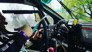 benedikto-vanago-automobilio-valytuvas-treciame-dakaro-greicio-ruoze