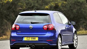 V kartos &bdquo;Volkswagen Golf R32&ldquo;