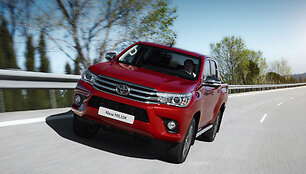 A&scaron;tuntos kartos &bdquo;Toyota Hilux&ldquo;