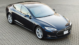 „Tesla Model S 85“