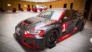 „Audi RS3 LMS“ eksponuojamas verslo centre K29