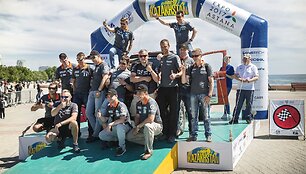 Antanas Juknevičius ant FIA pasaulio taurės Kazachstane fini&scaron;o podiumo