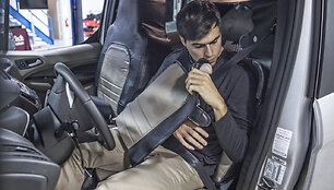 &bdquo;Ford&ldquo; eksperimentas: automobilis &bdquo;be vairuotojo&ldquo;