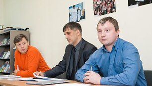 Po rinkimų Rusijoje niekas nepasikeis, teigia M.Kostiajevas (de&scaron;inėje). 