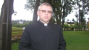 Klebonas Egidijus Juravičius. 
