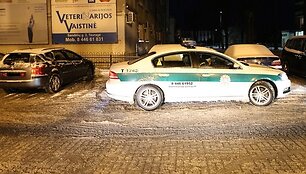 Prie vairo sučiuptas, kaip įtariama, neblaivus prokuroras