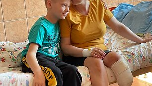 Per Rusijos paleistos raketos sprogimą Kramatorsko geležinkelio stotyje sužalotų Natalijos, Janos ir Jaroslavo &scaron;eima