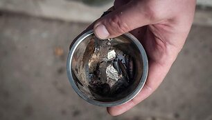 Ukrainos karo medikai gelbėja sužeistus karius