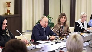 Vladimiras Putinas susitikime su motinomis