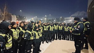 Policijos pareigūnai vėlų pirmadienio vakarą ir naktį ie&scaron;kojo Kaune dingusios devynmetės