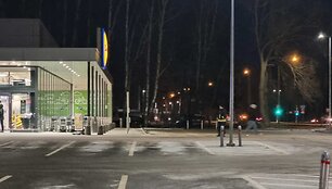 Antradienį Palangoje prie &bdquo;Lidl&ldquo; parduotuvės sulėkė ugniagesiai, medikai policija: prane&scaron;ta apie gaisrą