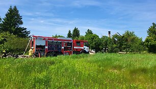 Vilniaus rajone, už Nemenčinės, pirmadienį per gaisrą name žuvo žmogus
