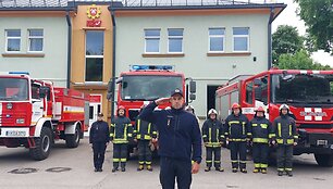 Visa Lietuvos ugniagesių bendruomenė atidavė pagarbą gaisro metu mirusiam Lazdijų rajono savivaldybės prie&scaron;gaisrinės tarnybos ugniagesiui Albinui Karaliūnui