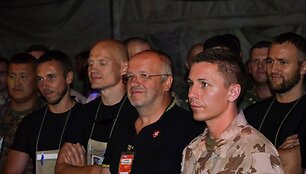 Juozas Olekas aplankė Afganistane tarnaujančius Lietuvos karius