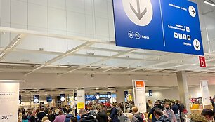 &Scaron;e&scaron;tadienis parduotuvėje IKEA